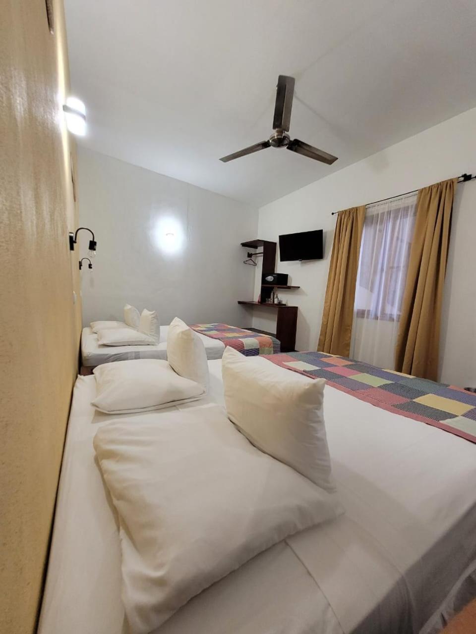 Hotel Con Corazon Granada  Kültér fotó