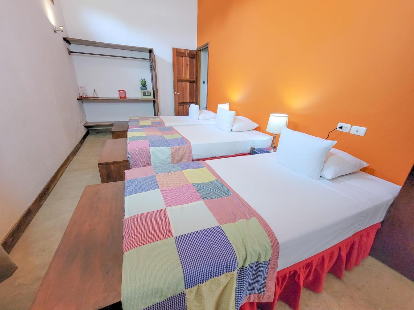Hotel Con Corazon Granada  Kültér fotó